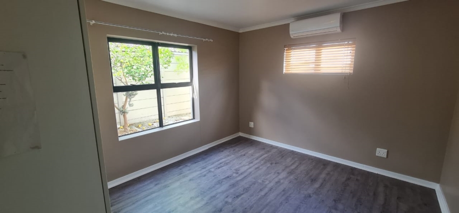 2 Bedroom Property for Sale in Sonkring Western Cape